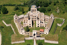 Замок в Уязде, Кжиштопор (Zamek w Uyazde, Krzyztopor)