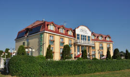Ustka, Hotel Trojanowski