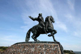Балтийск, памятник императрице Елизавете Петровне