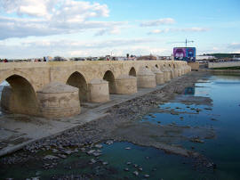 Кардоба, река Гвадалквивир, Римский мост