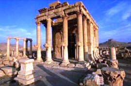 Сирия, Пальмира (Тадмор) - "соперница Рима на Востоке", столица древнего государства
